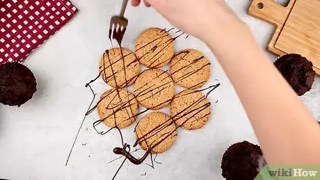 Imagen titulada Decorate with Melted Chocolate Step 1