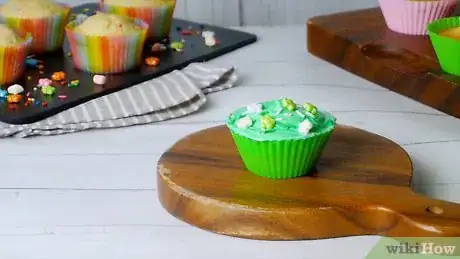 Imagen titulada Make Cupcakes with Cake Mix Step 13
