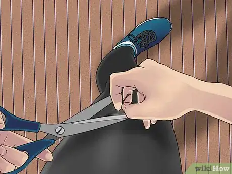 Imagen titulada Avoid Hosiery Runs Step 13