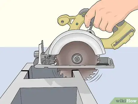 Imagen titulada Cut Cinder Block Step 6