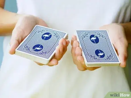 Imagen titulada Riffle and Bridge Shuffle Step 9