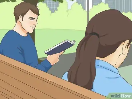 Imagen titulada Check Out a Girl Without Her Noticing Step 6