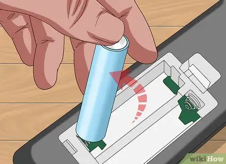 Imagen titulada Reset a Vizio Remote Step 1