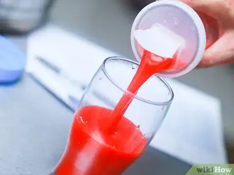 Imagen titulada Make Strawberry Juice Step 13