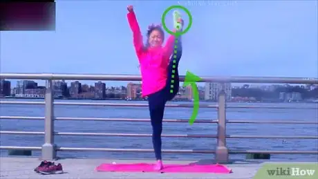 Imagen titulada Do the Pretzel Stretch Step 4