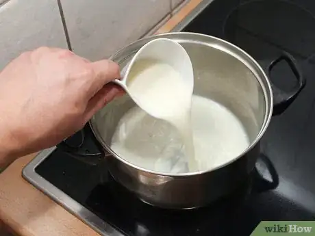 Imagen titulada Heat Milk Step 2