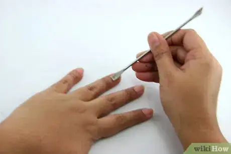 Imagen titulada Color Your Nails With Sharpie Markers Step 2