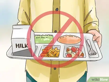 Imagen titulada Save Money As a Student Step 1