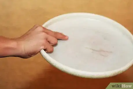 Imagen titulada Throw a Frisbee Backhand and Forehand Step 18