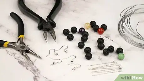 Imagen titulada Make Bead Earrings Step 1