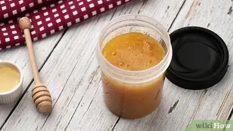 Imagen titulada Crystallize Honey Step 6