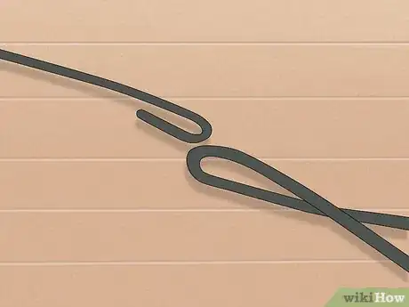 Imagen titulada Run a Cable Under Carpet Step 12