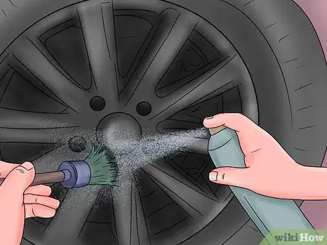 Imagen titulada Clean Black Rims Step 6