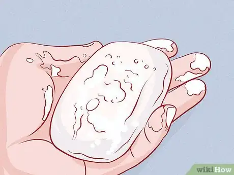 Imagen titulada Make Turmeric Soap Step 11