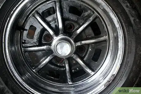 Imagen titulada Clean Chrome Wheels Step 8