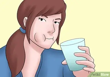 Imagen titulada Brush Your Teeth with a Tongue Piercing Step 8
