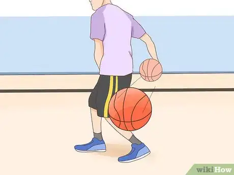 Imagen titulada Pass a Basketball Step 10