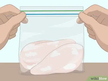 Imagen titulada Defrost Chicken Breast Step 1