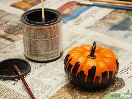 Imagen titulada Paint a Pumpkin Step 7