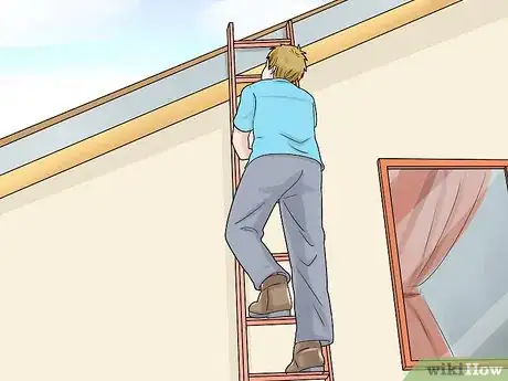 Imagen titulada Apply Fibered Aluminum Roof Coating Step 1
