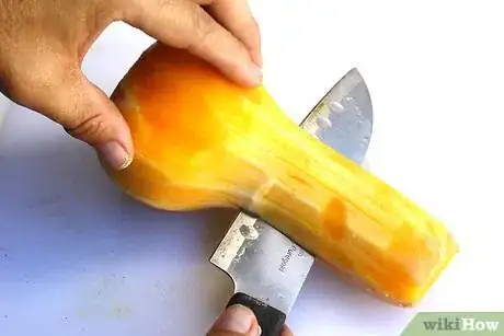 Imagen titulada Cook Butternut Squash in the Microwave Step 17