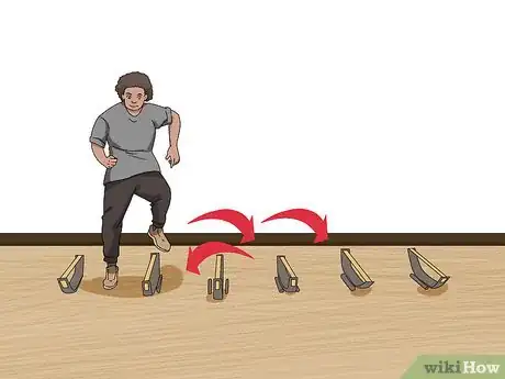 Imagen titulada Add Fencing to Your Fitness Routine Step 7