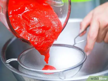 Imagen titulada Make Strawberry Juice Step 12