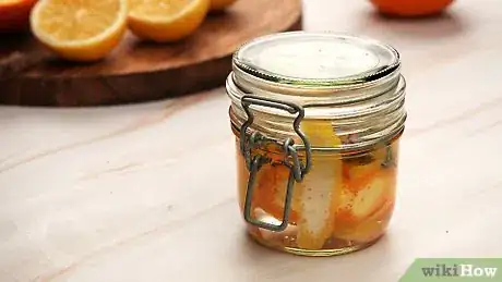Imagen titulada Make Citrus Spray Step 16