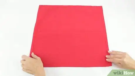 Imagen titulada Fold a Napkin with a Pocket Step 17