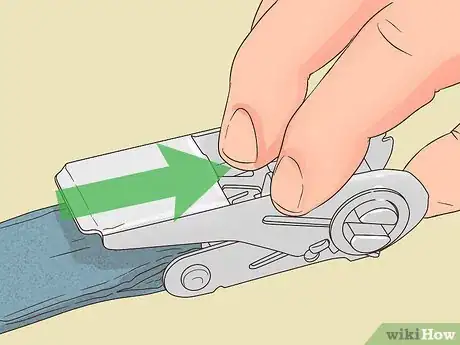 Imagen titulada Use Ratchet Straps Step 10
