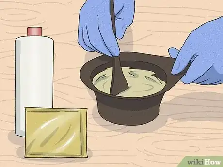 Imagen titulada Dye Buzzed Hair Step 3.jpeg