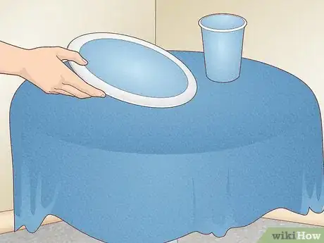 Imagen titulada Decorate for a Graduation Party Step 13