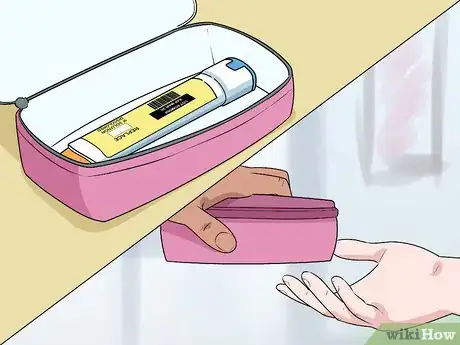Imagen titulada Store an EpiPen Step 10