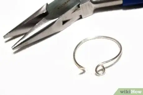 Imagen titulada Make Hoop Earrings Step 4
