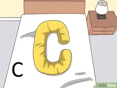 Imagen titulada Use a Pregnancy Pillow Step 3