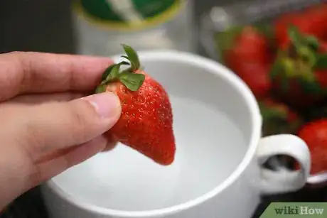 Imagen titulada Keep Strawberries Fresh Step 4Bullet1