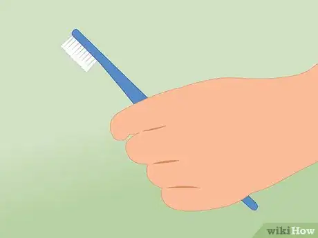 Imagen titulada Polish Quartz Crystals Step 1