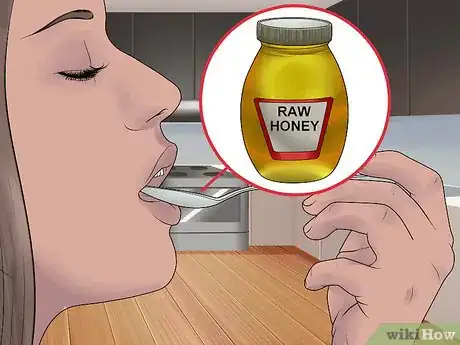 Imagen titulada Control Allergies With Local Honey Step 2