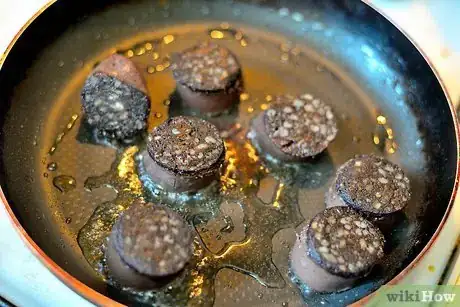 Imagen titulada Cook Black Pudding Step 4
