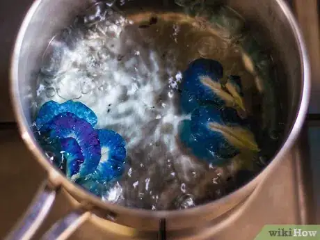Imagen titulada Make Violet Tea Step 4Bullet1