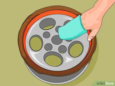 Imagen titulada Paint Your Wheels Step 18