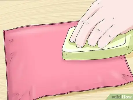Imagen titulada Clean Place Mats Step 7