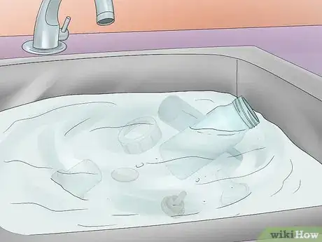 Imagen titulada Clean Dr Brown Bottles Step 3