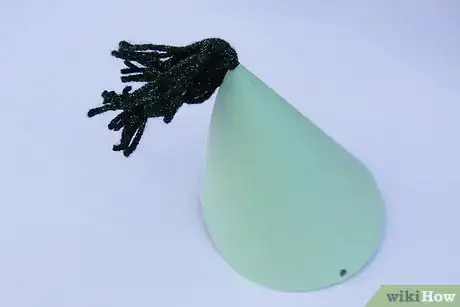 Imagen titulada Make a Cone Hat Step 15