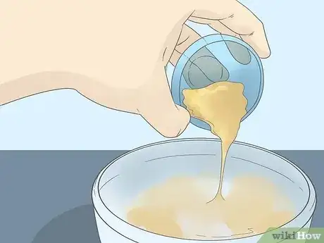 Imagen titulada Lighten Hair at Home Step 10