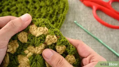 Imagen titulada Crochet a Baby Blanket Step 29