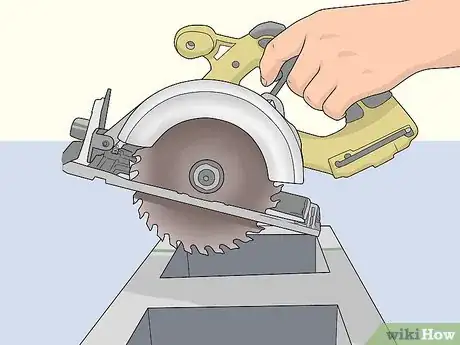 Imagen titulada Cut Cinder Block Step 5