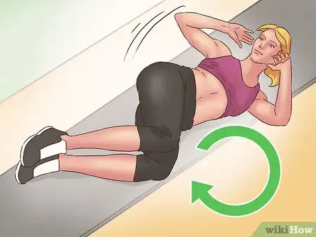 Imagen titulada Do Oblique Crunches Step 7