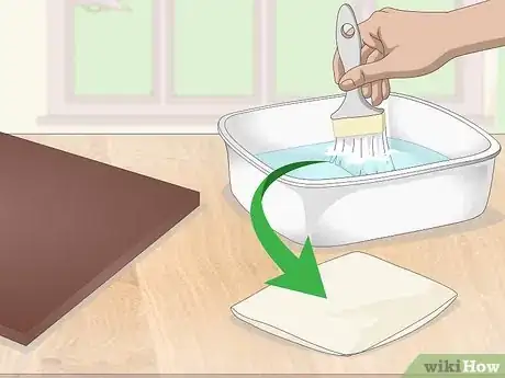 Imagen titulada Apply Gold Leaf to Canvas Step 4