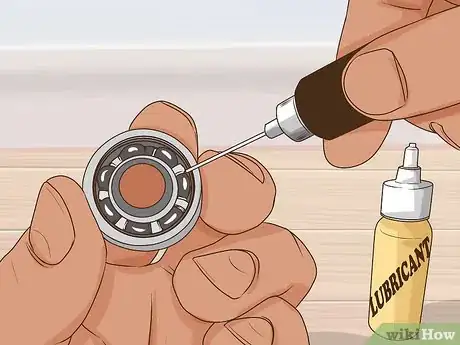 Imagen titulada Get the Bearings out of Skateboard Wheels Step 10